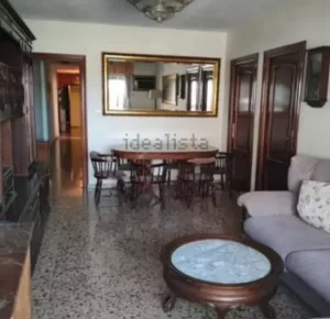 Piso de 4 dormitorios en Camino de Ronda