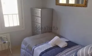 Piso de 4 dormitorios en Granada centro