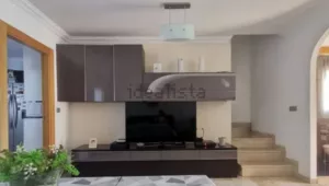 Casa de 4 dormitorios con garaje en La Zubia