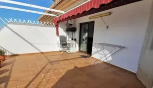 Casa de 4 dormitorios con garaje en La Zubia