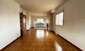 Casa con 4 dormitorios y piscina en Belicena