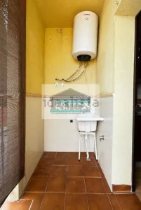 Casa con 4 dormitorios y piscina en Belicena