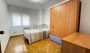 Piso de alquiler 3 dormitorios en Arabial