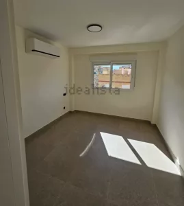 Piso reformado con 3 dormitorios en El Zaidín