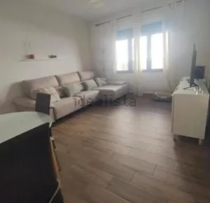 Casa de 4 dormitorios con garaje en Albolote