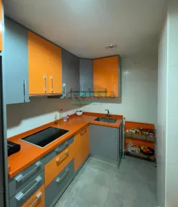 Piso de alquiler con 3 dormitorios en Arabial