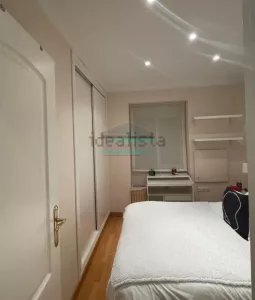 Piso de alquiler con 3 dormitorios en Arabial