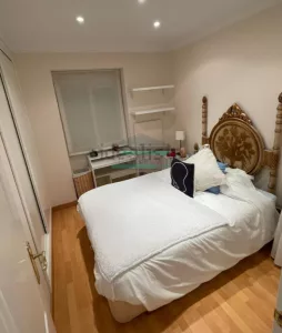 Piso de alquiler con 3 dormitorios en Arabial