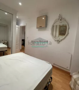 Piso de alquiler con 3 dormitorios en Arabial