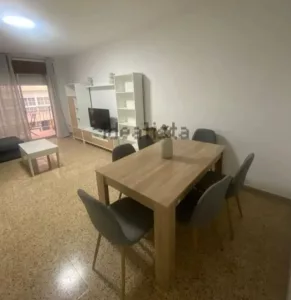 Piso para 4 estudiantes en el centro de Granada