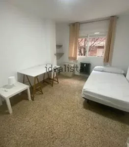 Piso para 4 estudiantes en el centro de Granada