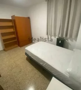 Piso para 4 estudiantes en el centro de Granada