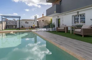 Chalet de 4 dormitorios en Atarfe