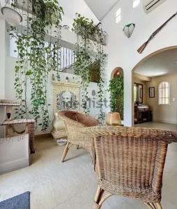 Chalet de 7 dormitorios en Cúllar Vega