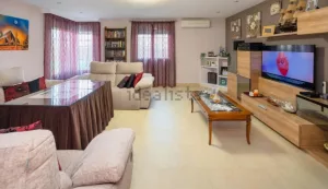 Chalet de 7 dormitorios en Cúllar Vega