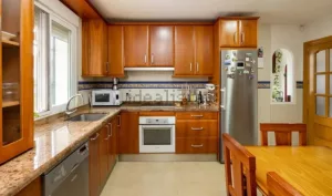 Chalet de 7 dormitorios en Cúllar Vega