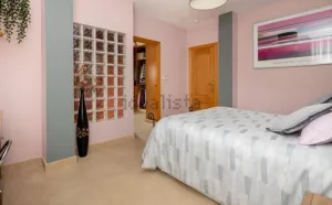 Chalet de 7 dormitorios en Cúllar Vega