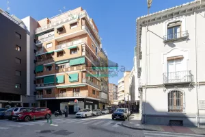 Piso de 3 dormitorios para inversión en Granada
