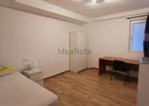 Piso para 5 estudiantes en Granada centro