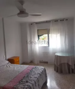 Piso de 3 dormitorios con garaje en El Zaidín