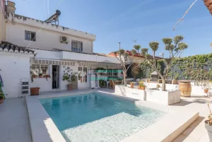 Casa de 4 dormitorios y piscina en Ogíjares