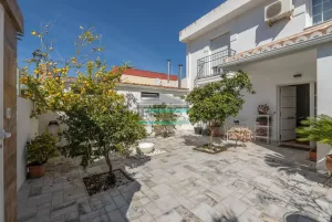 Casa de 4 dormitorios y piscina en Ogíjares