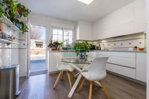 Casa de 4 dormitorios y piscina en Ogíjares