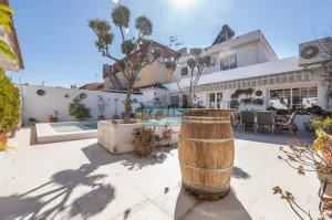 Casa de 4 dormitorios y piscina en Ogíjares