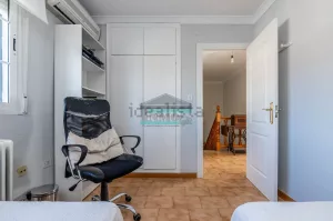 Casa de 4 dormitorios y piscina en Ogíjares