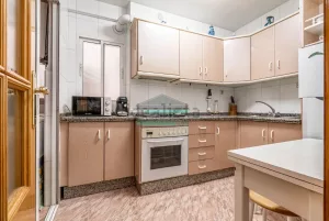 Piso de 3 dormitorios en venta en Camino de Ronda