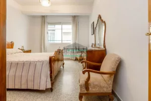 Piso de 3 dormitorios en venta en Camino de Ronda