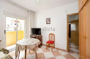 Piso de 2 dormitorios en Granada centro