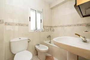 Piso de 2 dormitorios en Granada centro