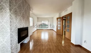 Chalet de 4 dormitorios en Belicena