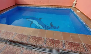 Casa de 4 dormitorios con piscina en Pulianas
