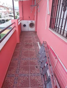 Casa de 4 dormitorios con piscina en Pulianas