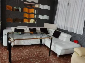 Casa de 4 dormitorios con piscina en Pulianas