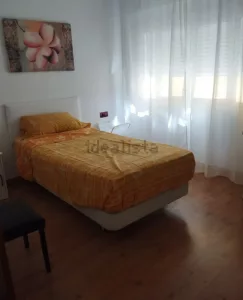 Piso reformado para estudiantes en Granada