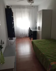 Piso reformado para estudiantes en Granada