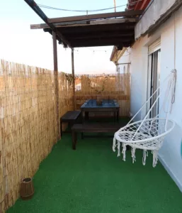 Ático de 2 dormitorios con terraza en Cúllar Vega