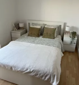 Ático de 2 dormitorios con terraza en Cúllar Vega