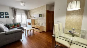 Apartamento reformado de 2 dormitorios en La Zubia