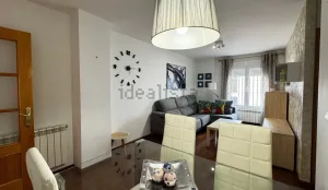 Apartamento reformado de 2 dormitorios en La Zubia