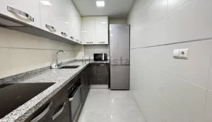 Apartamento reformado de 2 dormitorios en La Zubia