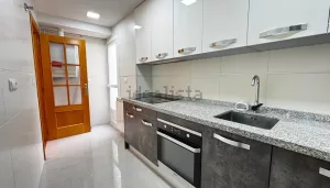 Apartamento reformado de 2 dormitorios en La Zubia