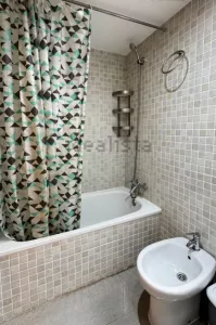 Apartamento reformado de 2 dormitorios en La Zubia