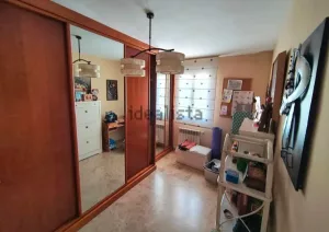 Chalet de 5 dormitorios en Armilla