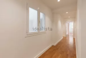 Piso reformado de 3 dormitorios en Granada