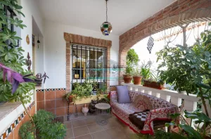 Chalet de 3 dormitorios con jardín en La Zubia