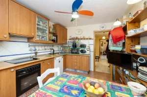 Chalet de 3 dormitorios con jardín en La Zubia